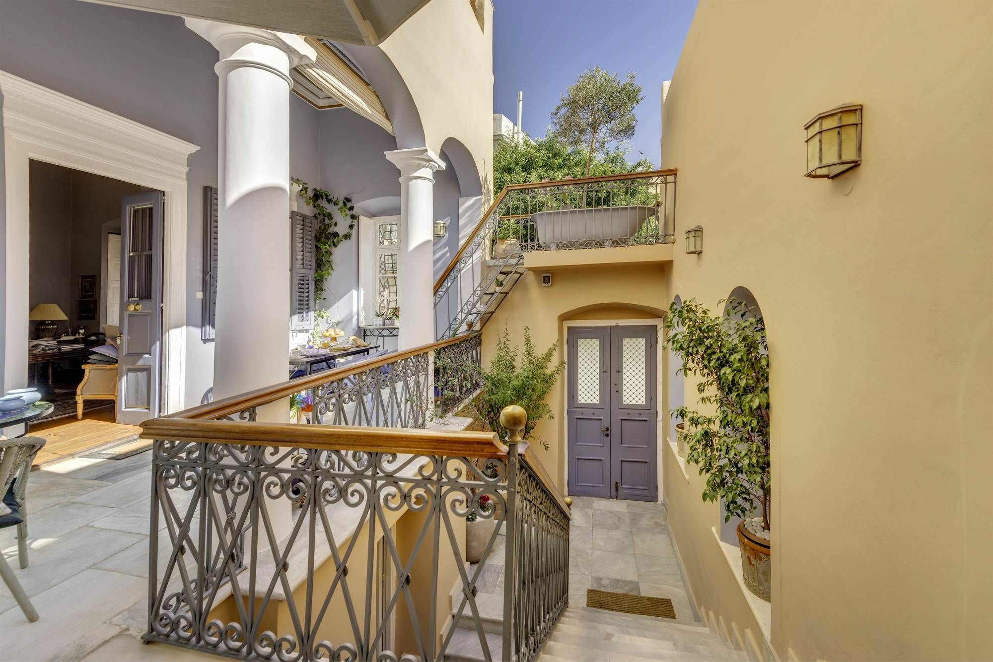 Arhontiko Ermoupolis Hotel Luaran gambar